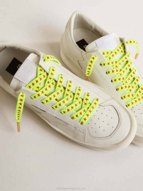 Golden Goose hombres cordones de color amarillo fluorescente con estrellas naranjas en contraste 6846418