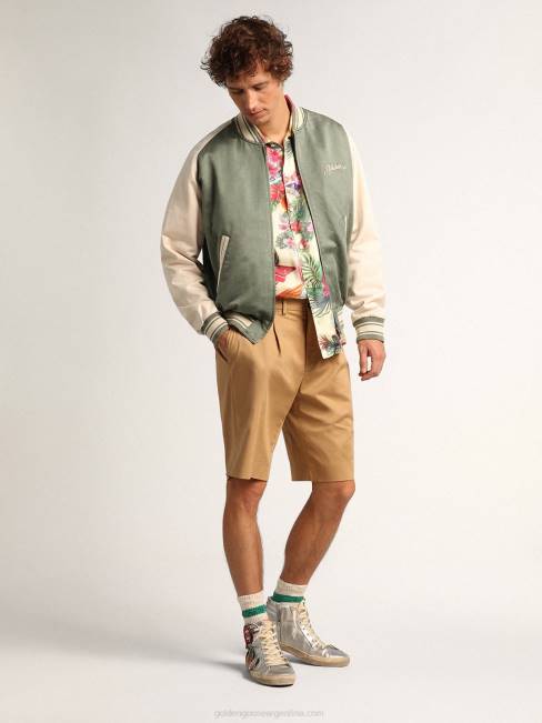 Golden Goose hombres Chaqueta bomber eric verde militar y blanca de la colección Journey con efecto desgastado y bordados en contraste. 6846720