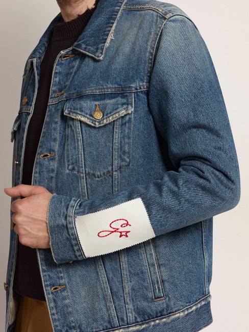 Golden Goose hombres chamarra de mezclilla con lavado medio y tratamiento envejecido 6846769