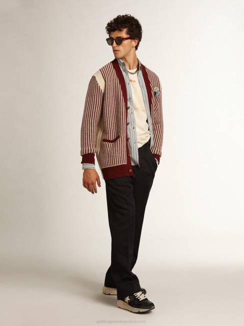 hombres camiseta de la colección travel en blanco hueso con efecto de prenda doblada con letras doradas y spray color óxido 6846728