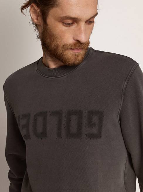 Golden Goose hombres sudadera de la colección con logo en gris antracita con tratamiento envejecido 6846694