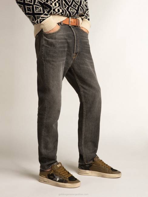 Golden Goose hombres jeans ajustados negros con lavado medio 6846788