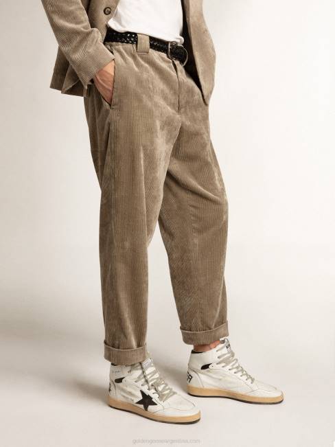 Golden Goose hombres pantalones de pana beige claro 6846782