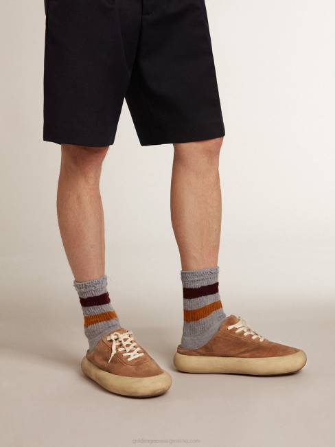 Golden Goose hombres zuecos space-star de ante tabaco con estrella perforada 6846609