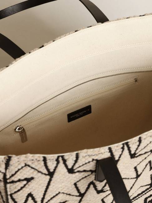 Golden Goose mujer bolso east-west california de lana jacquard blanco leche con monogramas negros en contraste 6846461