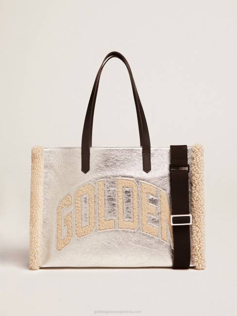 Golden Goose mujer bolso east-west california en piel laminada plateada con inserciones de lana merino 6846489