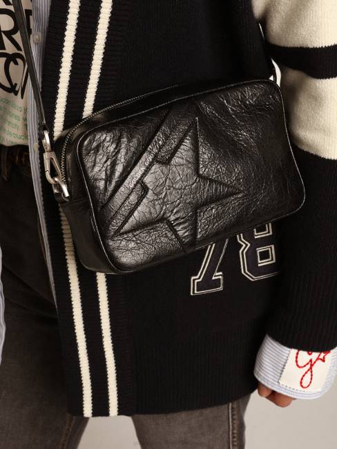 Golden Goose mujer Bolso estrella de piel negra brillante con estrella tono sobre tono 6846488