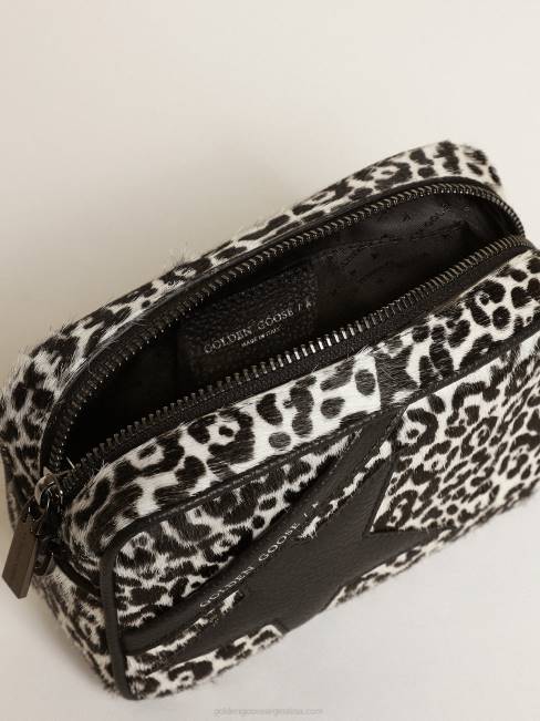 Golden Goose mujer bolso mini estrella de piel de potro con estampado de leopardo en blanco y negro con estrella de piel negra 6846459