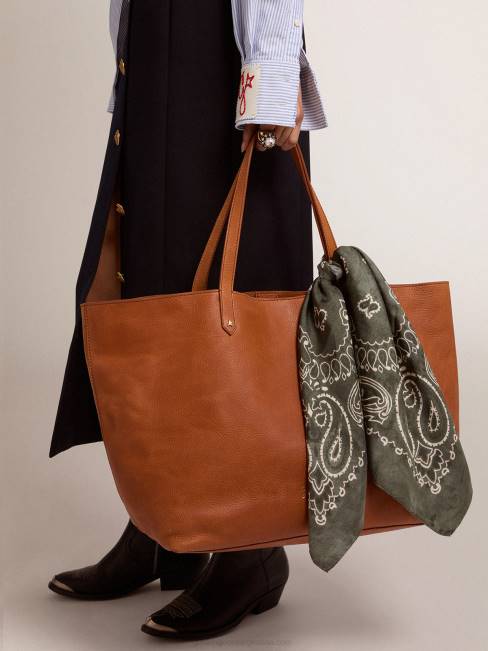 Golden Goose mujer bolso pasadena color canela con logo dorado en el frente 6846467