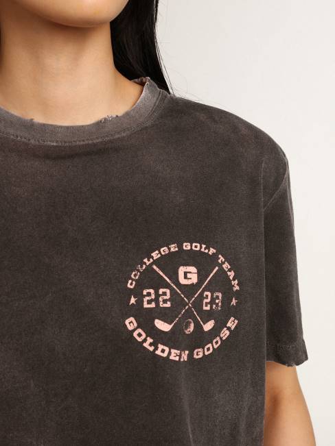 Golden Goose mujer Camiseta de la colección Journey gris de aspecto envejecido con estampado rosa pálido en contraste en la parte delantera y zonas desgastadas a mano. 6846976