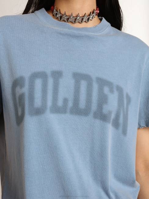 mujer Camiseta con efecto envejecido de la colección Journey azul puerto con letras doradas tono sobre tono. 68461000
