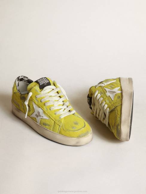 Golden Goose mujer zapatillas stardan de piel de potro amarillo flúor con estrella de piel blanca 684688
