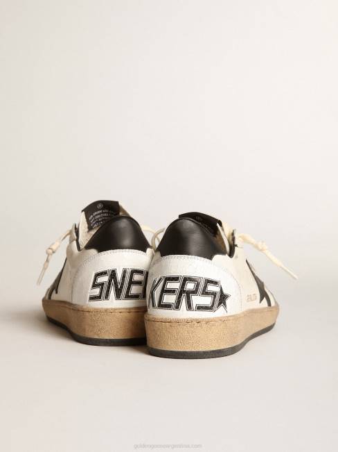 Golden Goose mujer Zapatillas Ball Star de napa blanca con estrella de cuero negro y refuerzo en el talón 684645
