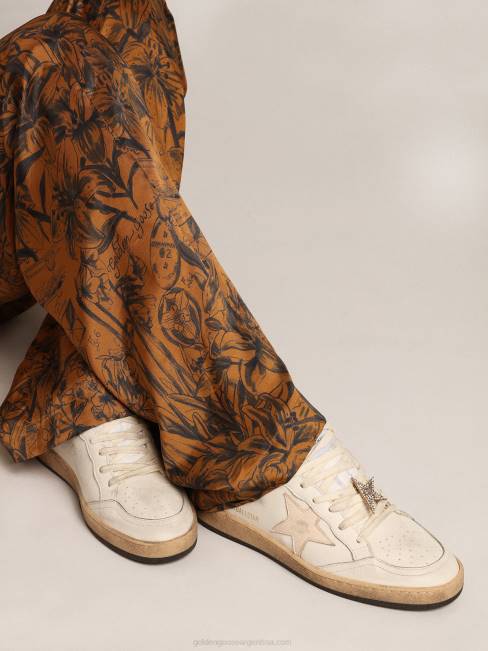 Golden Goose mujer ball star ltd en napa blanca con estrella de napa rosa salmón 6846199