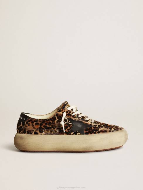 Golden Goose mujer zapatos space-star de piel de potro con estampado de leopardo con estrella de piel negra y refuerzo en el talón 6846174