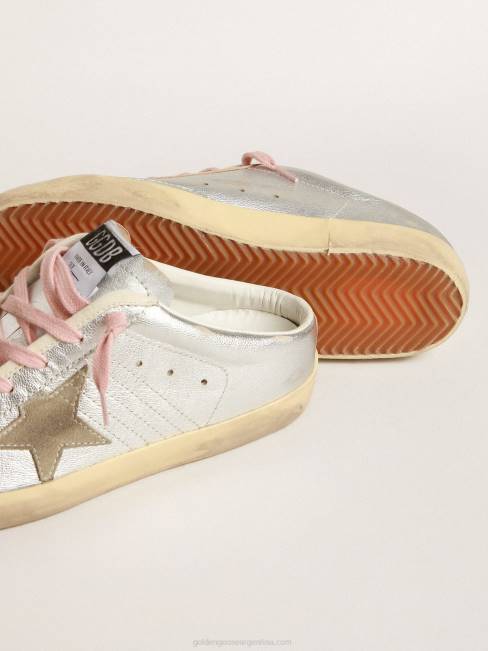 Golden Goose mujer zuecos super-star de piel plateada metalizada con estrella de ante 6846237