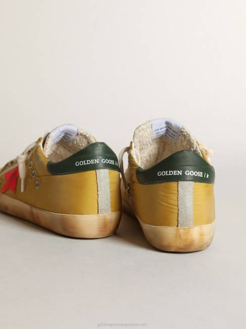 Golden Goose mujer Zapatillas super-star penstar de nailon color mostaza con estrella de ante color langosta fluorescente 684631