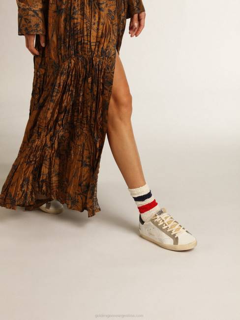 Golden Goose mujer zapatillas deportivas super-star con estrella perforada y refuerzo del talón de piel azul noche brillante 68461