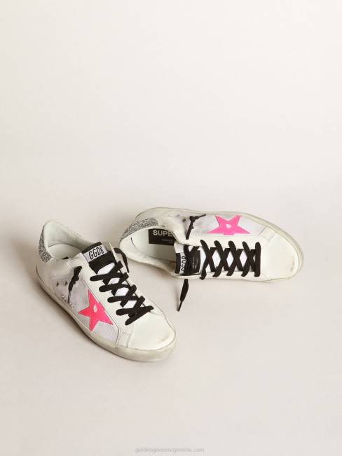 Golden Goose mujer zapatillas deportivas super-star de piel y lona blancas con estrella de piel rosa 684666