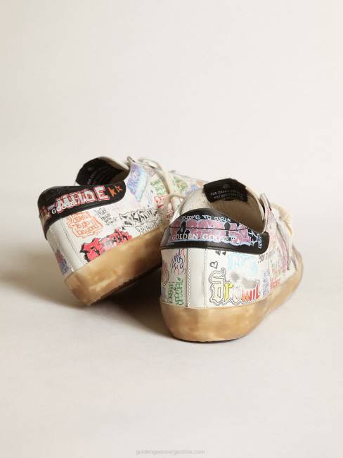 Golden Goose mujer zapatillas super-star penstar de piel blanca con letras multicolores por toda la superficie 684641